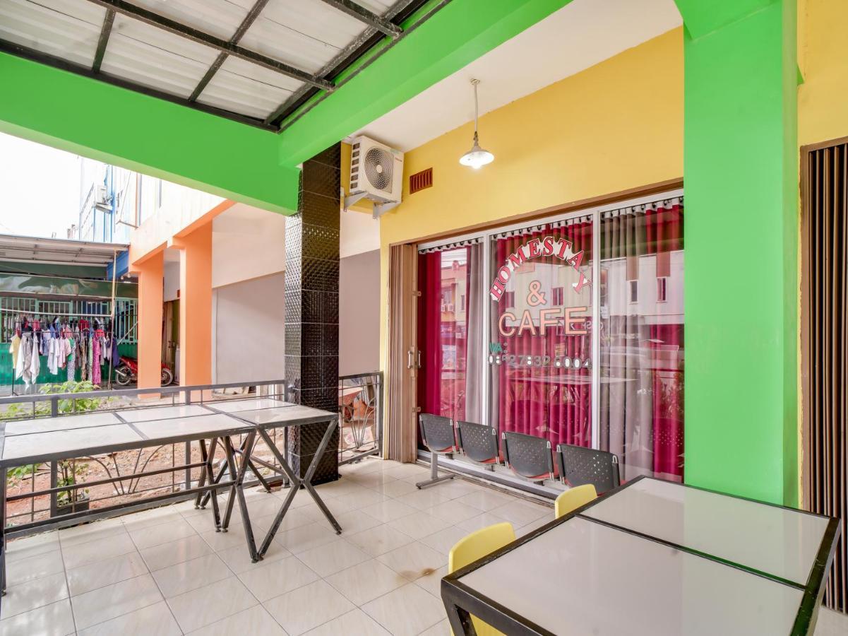 Oyo 90024 Botania Homestay & Cafe Nongsa Exterior foto