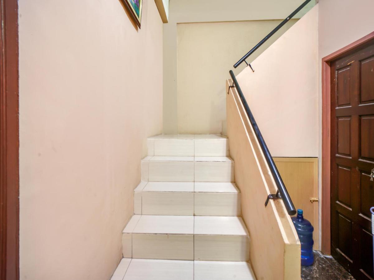 Oyo 90024 Botania Homestay & Cafe Nongsa Exterior foto